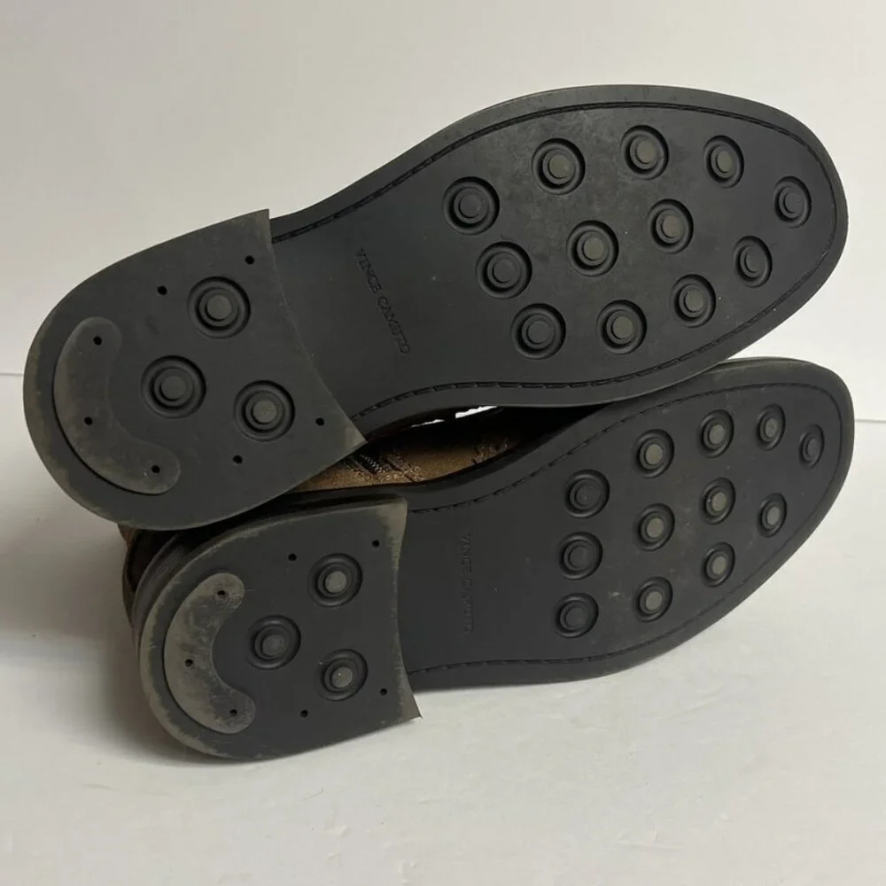 Vince Camuto minor wear very